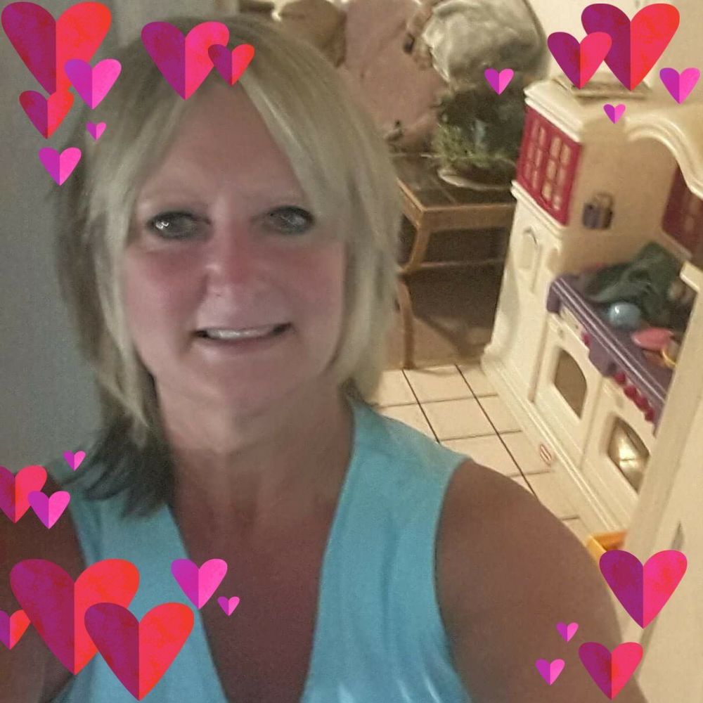 Meet your Posher, Debbi